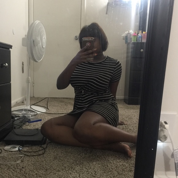 Black and white dress - Picture 3 of 5